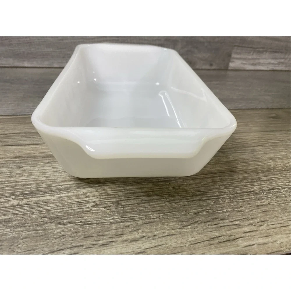 Fire-King Loaf Pan Unisex OS White Good Atomic Starburst Milk Glass MCM USA